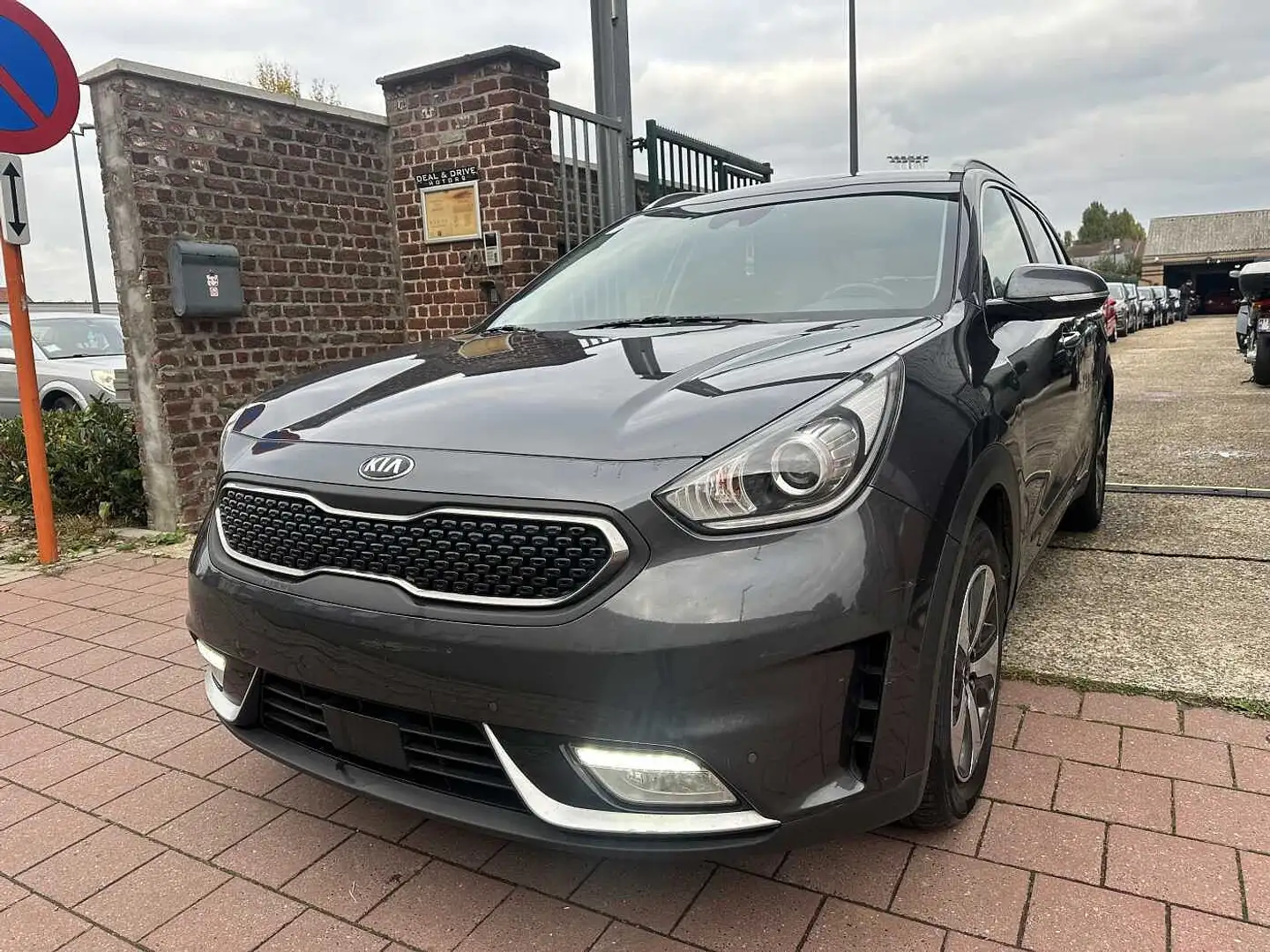 Kia Niro HEV 1.6 I HYBRID MET 155DKM HANDELAARS & EXPORT Gris - 1