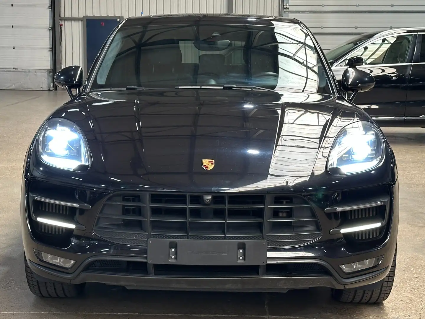 Porsche Macan Macan Turbo PDK mit Performance Paket Noir - 2