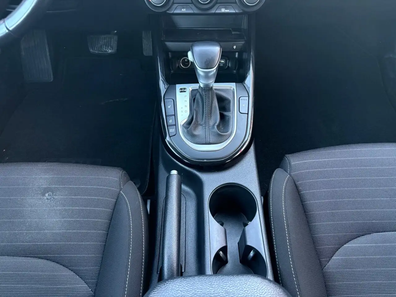Kia Forte снимка Kia Forte