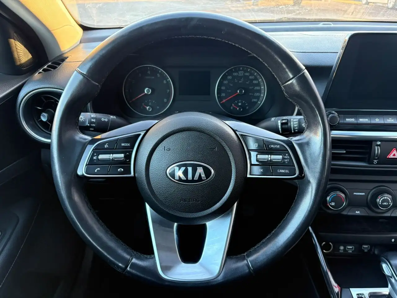 Kia Forte снимка Kia Forte