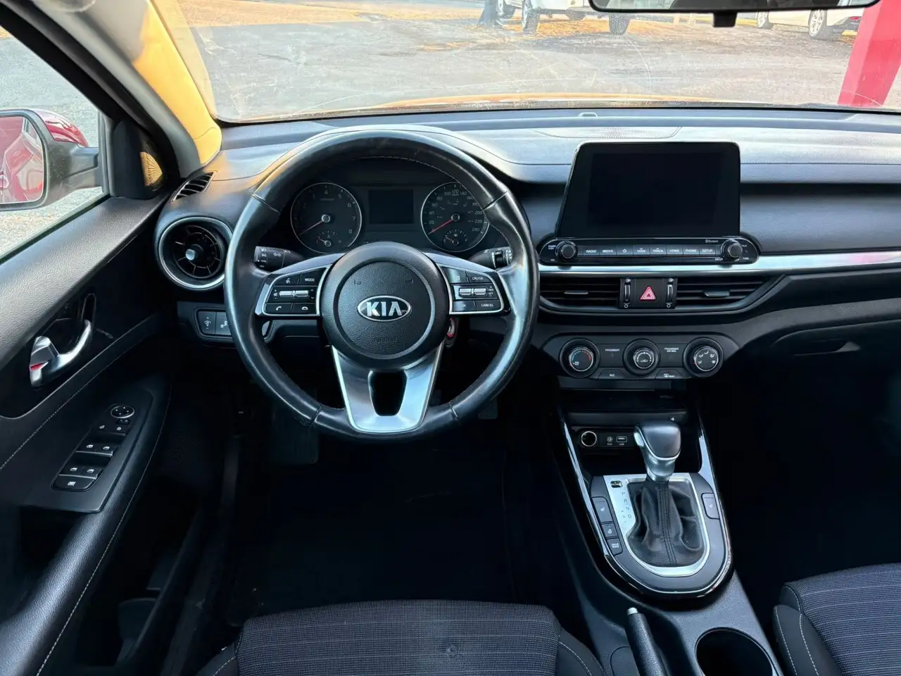 Kia Forte снимка Kia Forte