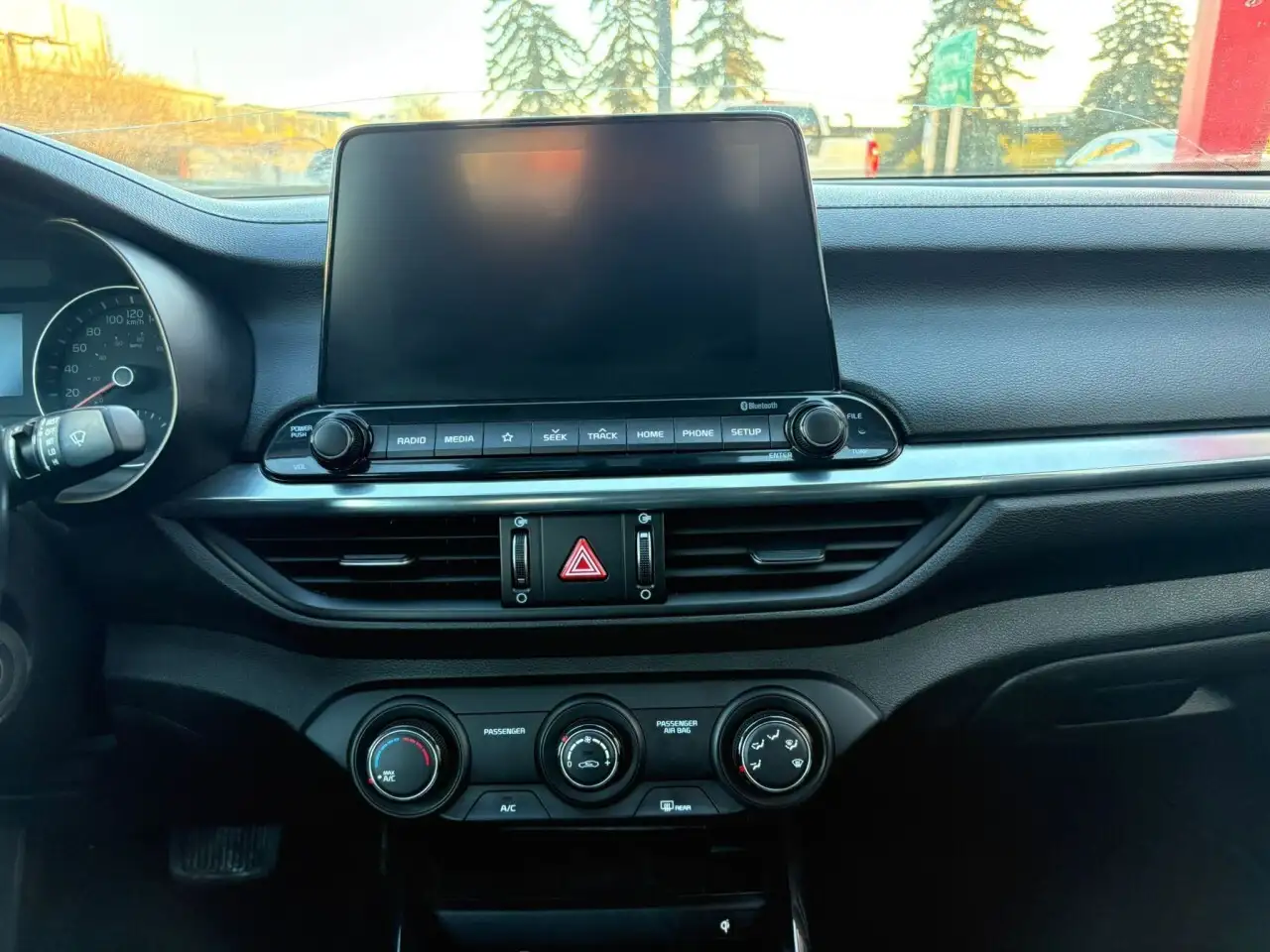 Kia Forte снимка Kia Forte