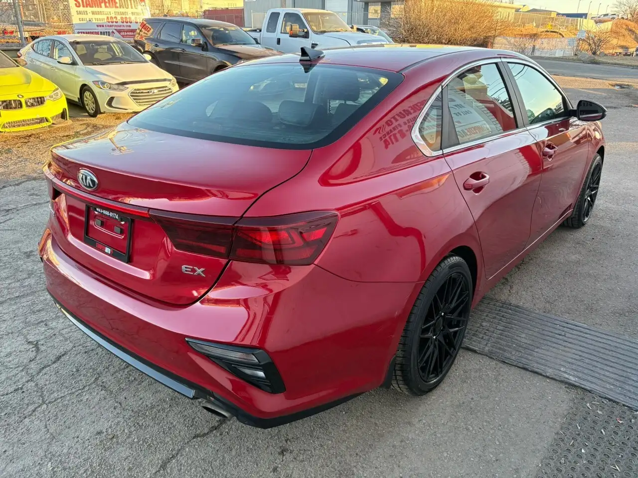 Kia Forte снимка Kia Forte