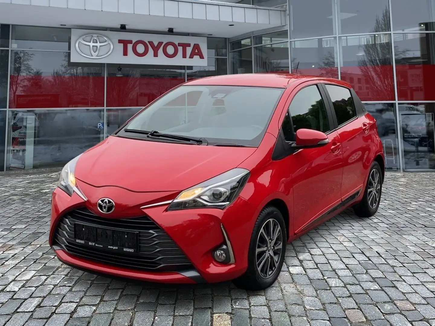 Toyota Yaris 1.5 Y20 Club Matrix Facelift Fernlichtass. Rot - 1