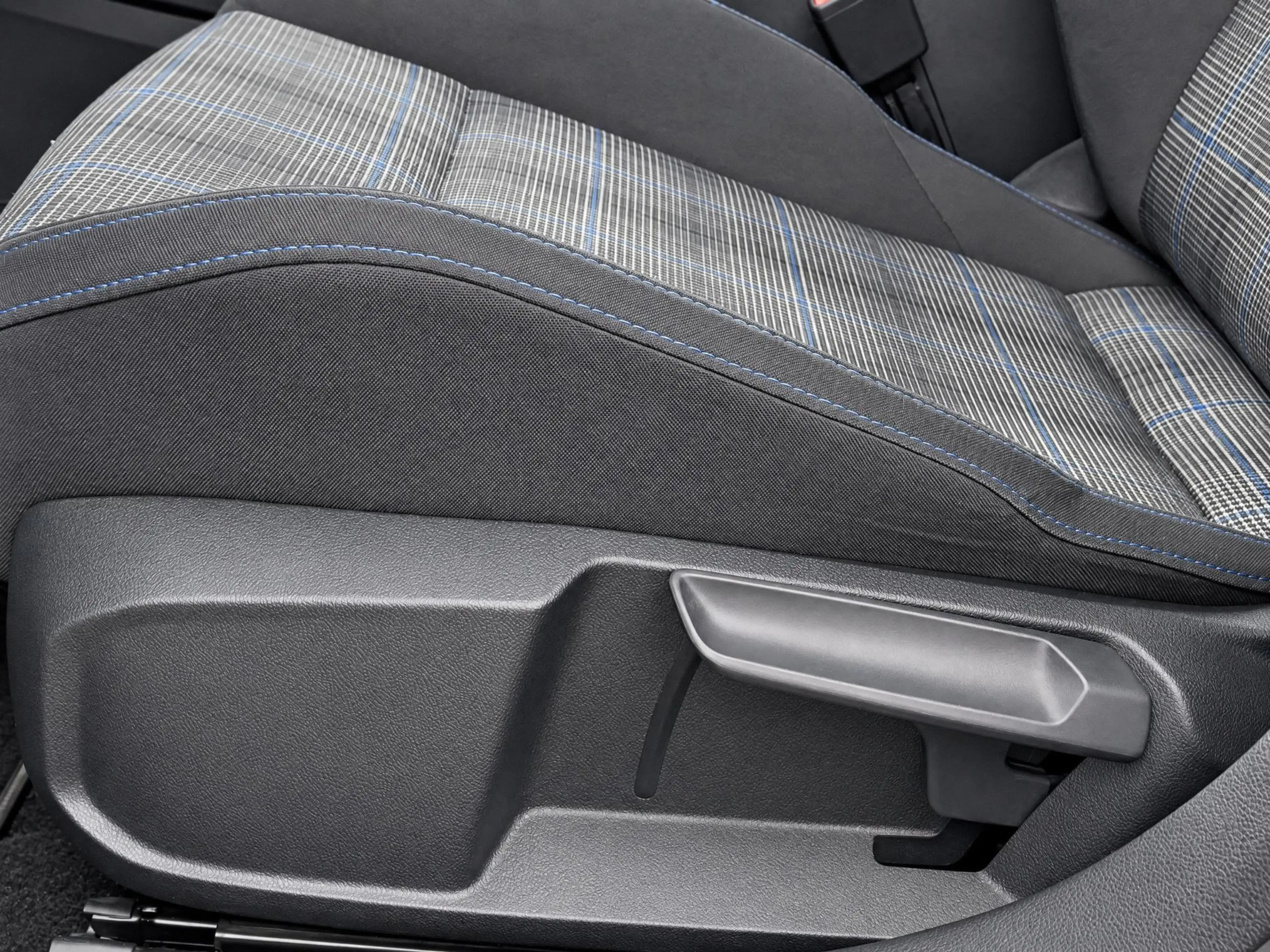 Volkswagen Golf GTE 1.4 eHybrid 245pk · Panoramadak · Trekhaak · Apple — photo 12
