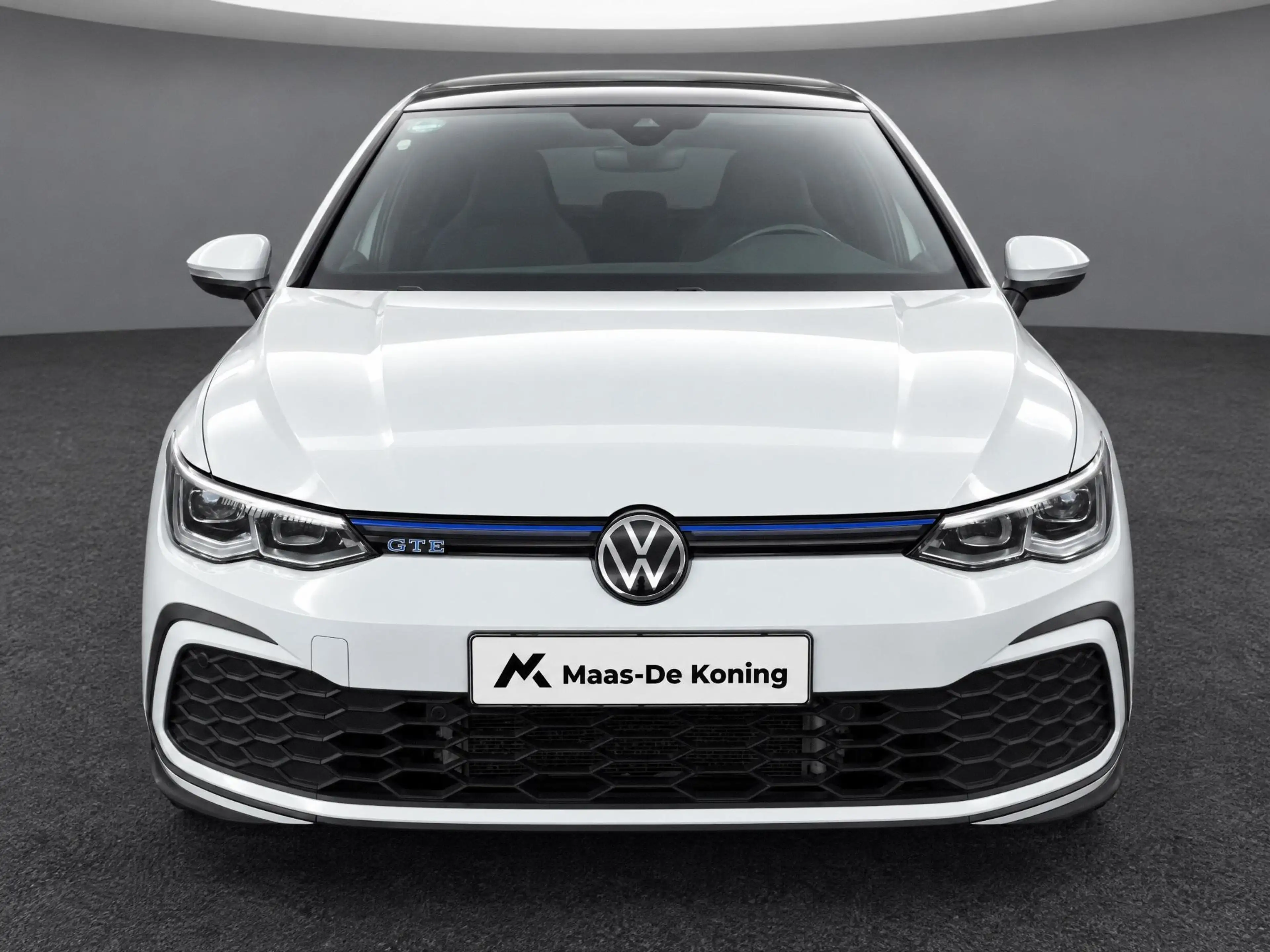 Volkswagen Golf GTE 1.4 eHybrid 245pk · Panoramadak · Trekhaak · Apple — photo 2