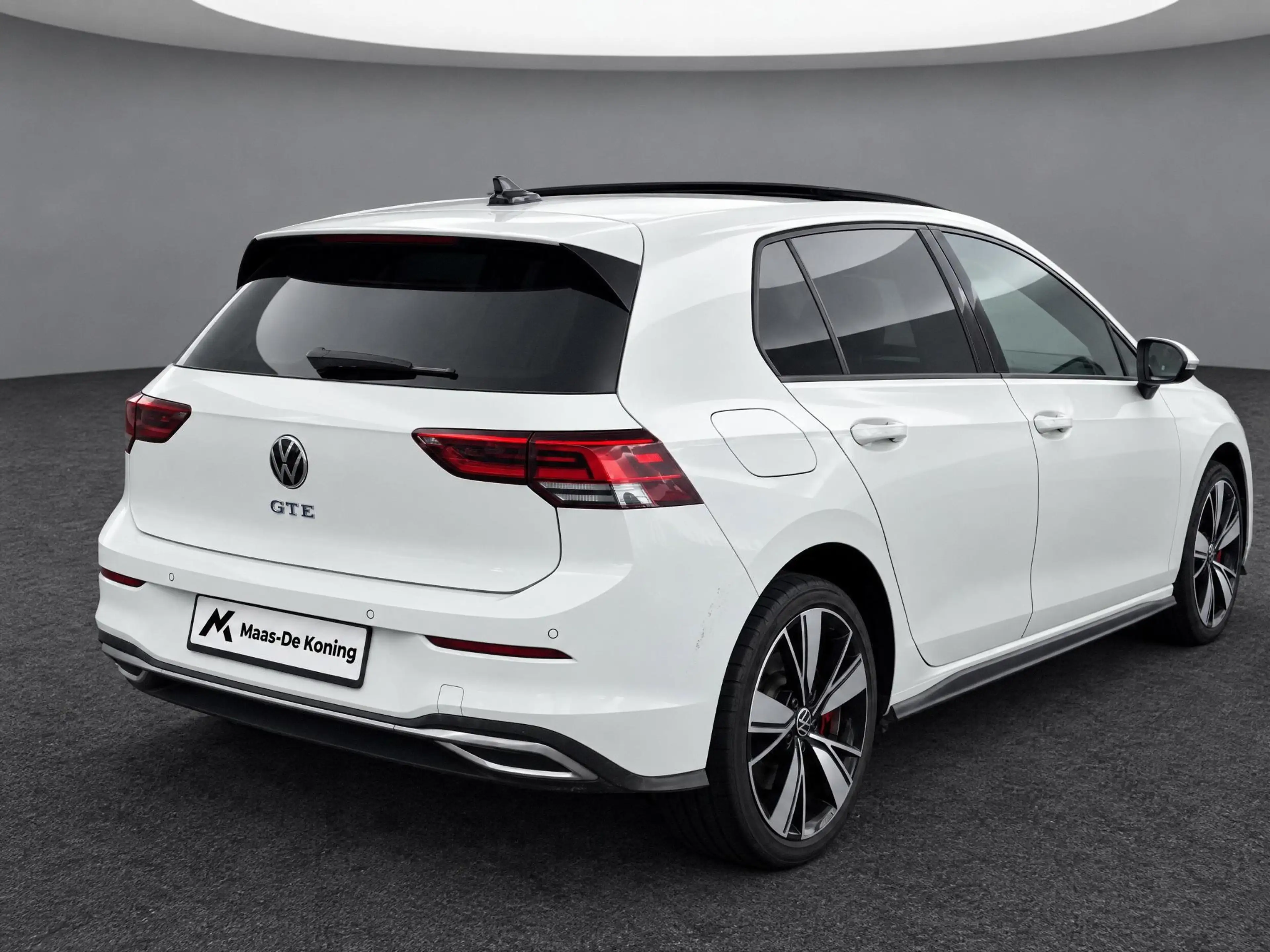 Volkswagen Golf GTE 1.4 eHybrid 245pk · Panoramadak · Trekhaak · Apple — photo 5