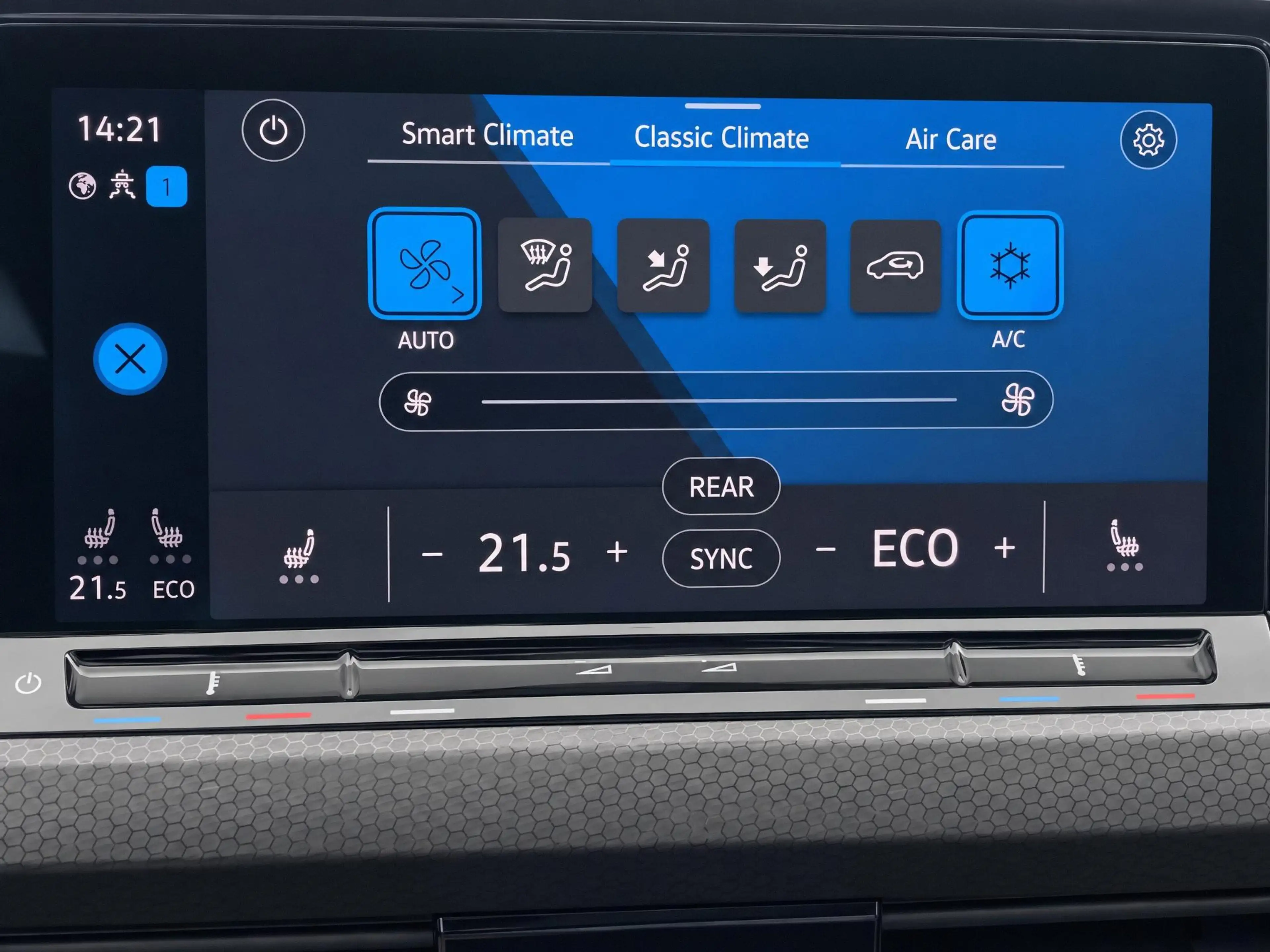 Volkswagen Golf GTE 1.4 eHybrid 245pk · Panoramadak · Trekhaak · Apple — photo 15