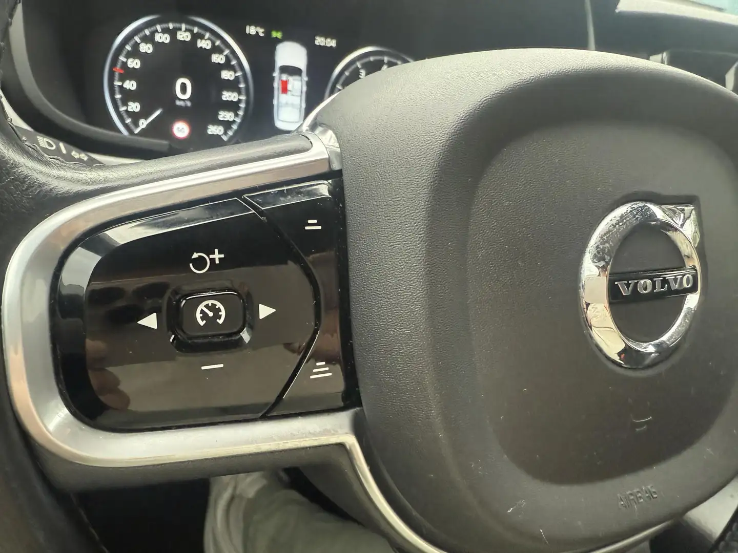Volvo S90 2.0 T5 255pk | leder | BLIS l adap cruise Grijs - 2
