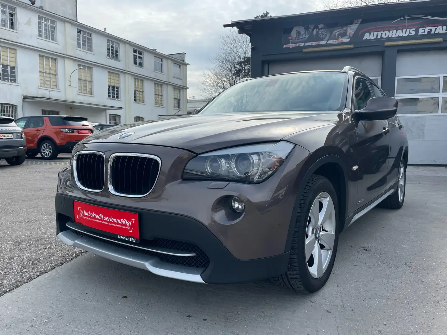 BMW X1 xDrive18d Aut.*KLIMA*TEMPOMAT*AHK*MFL*KREDIT* Braun - 1