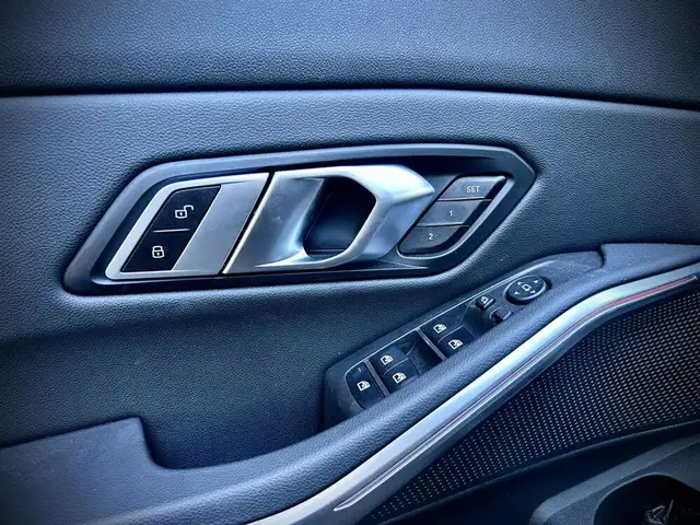 BMW 330 d xDrive ''KW-Gewinde-20-Zoll'' Ansicht 12