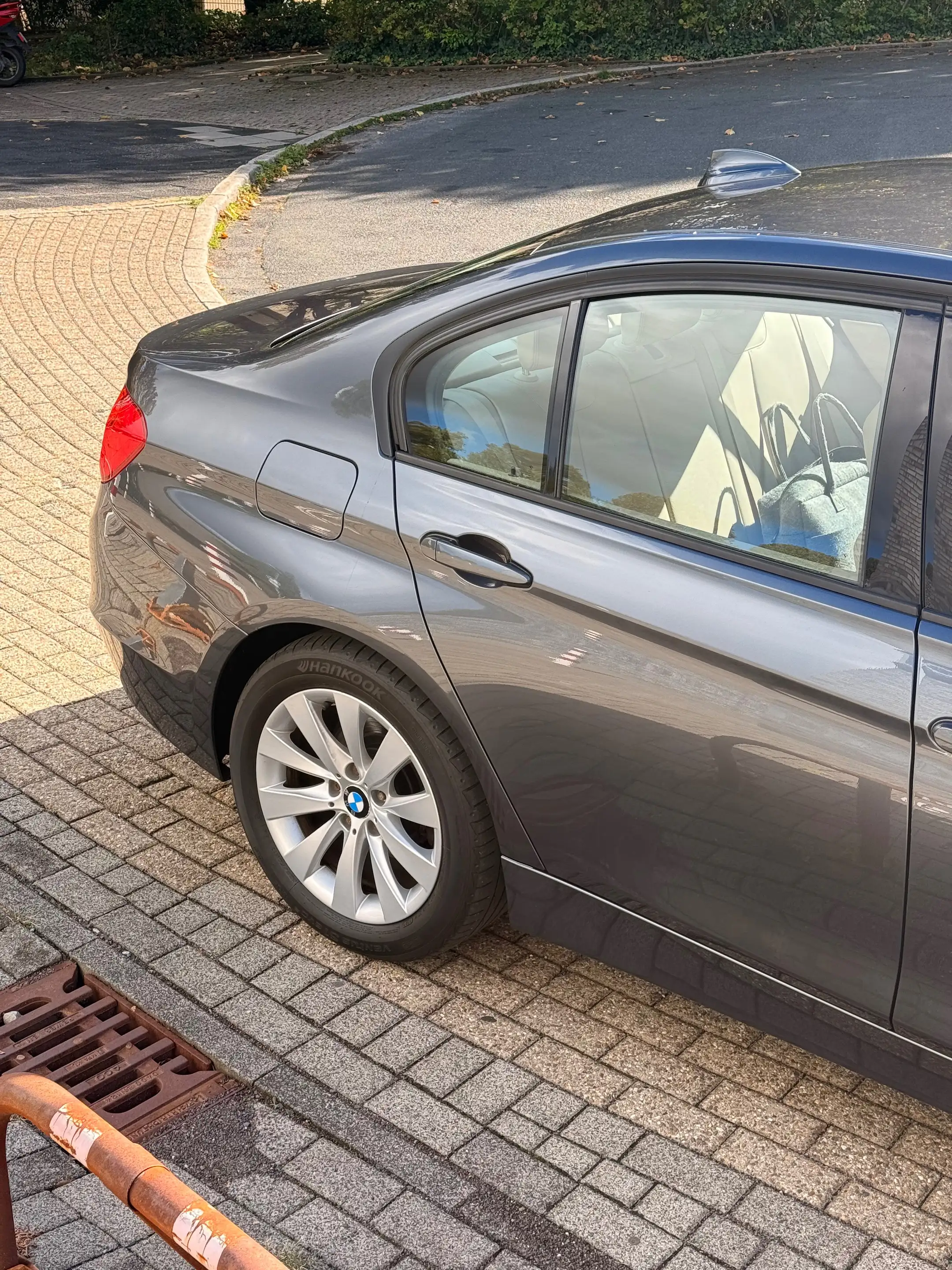 BMW 318 318 d — photo 4