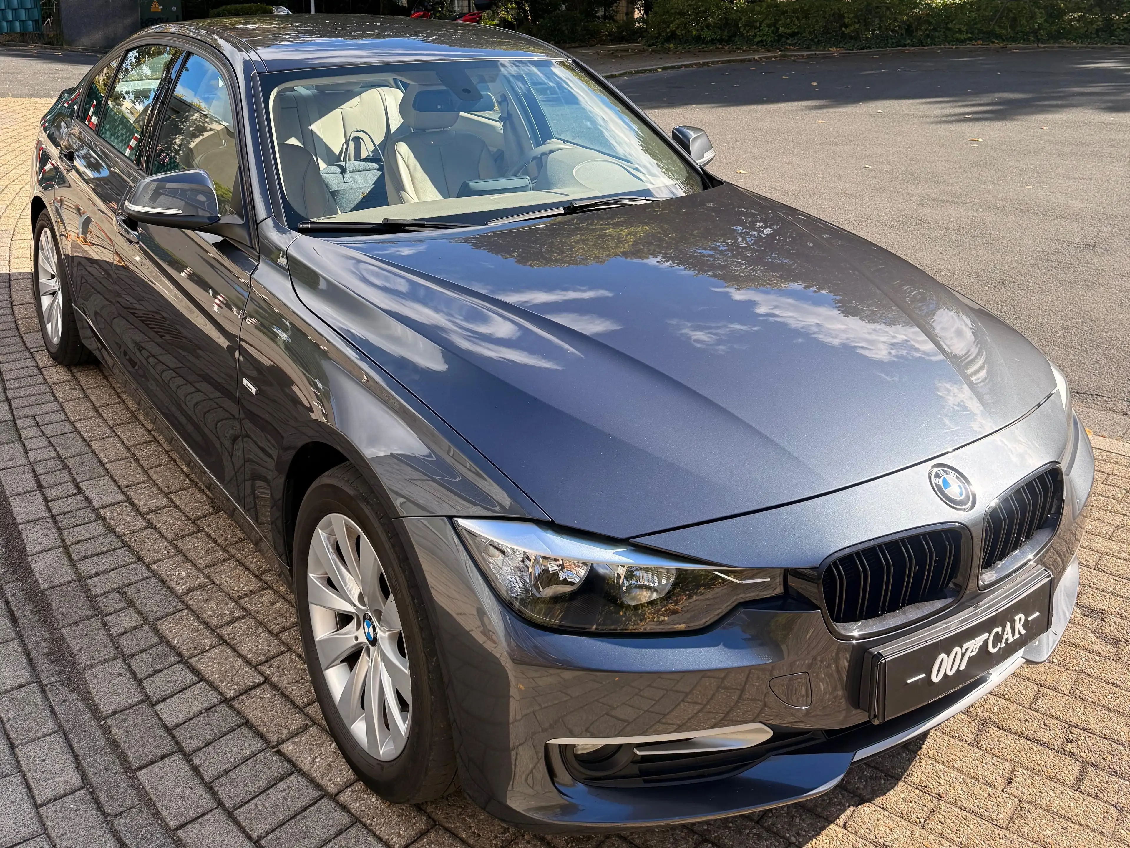 BMW 318 318 d — photo 3