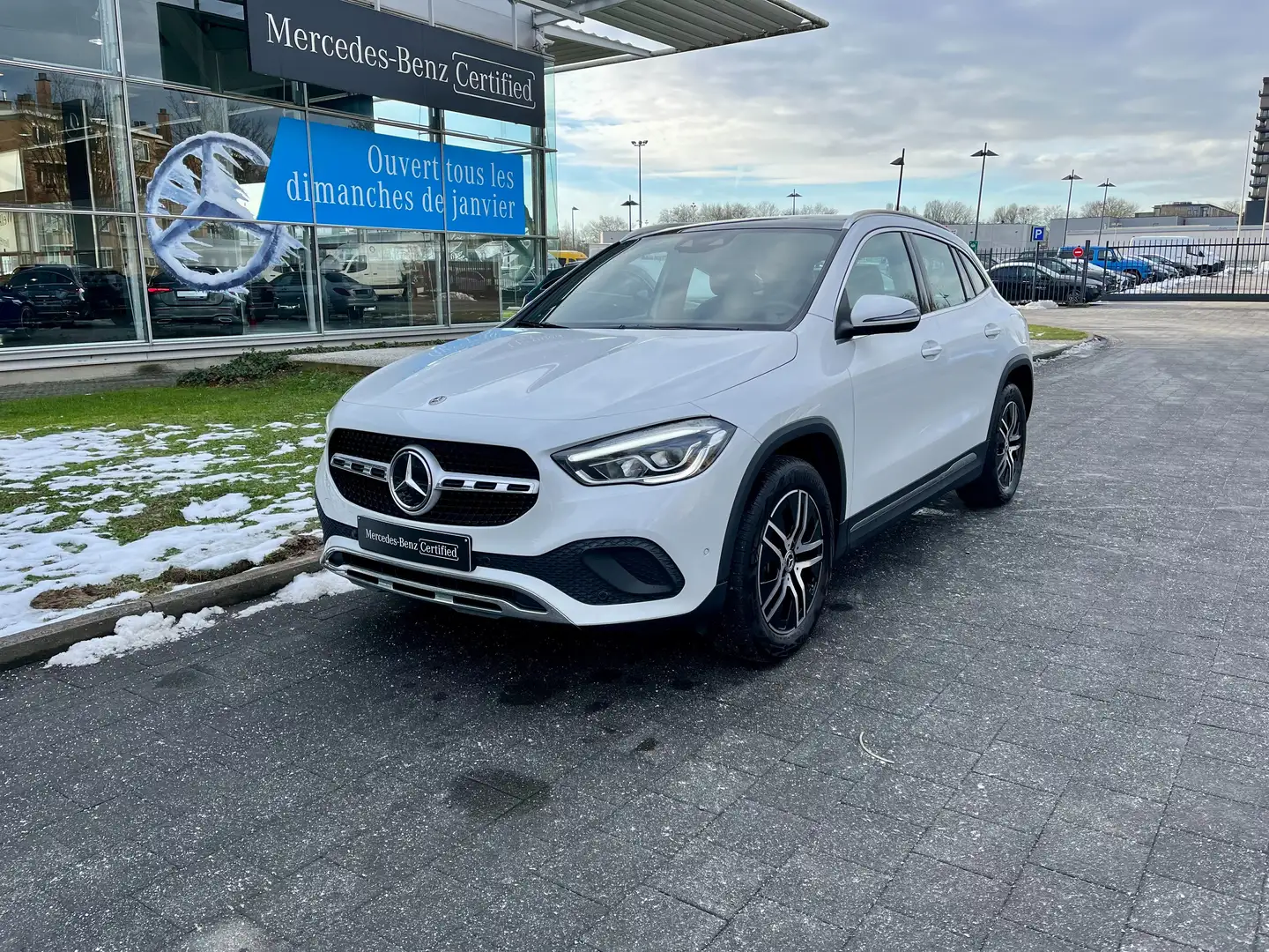 Mercedes-Benz GLA 250 e PHEV Business Line Grijs - 1