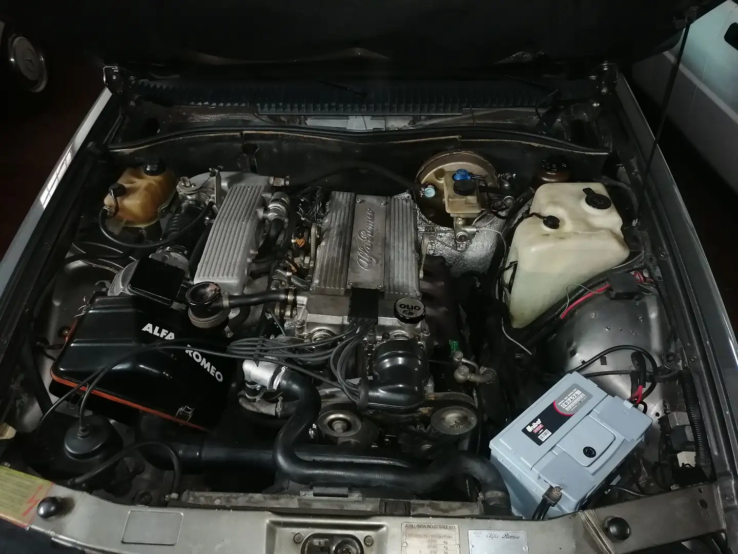 Alfa Romeo 75 2.0i ts - 1