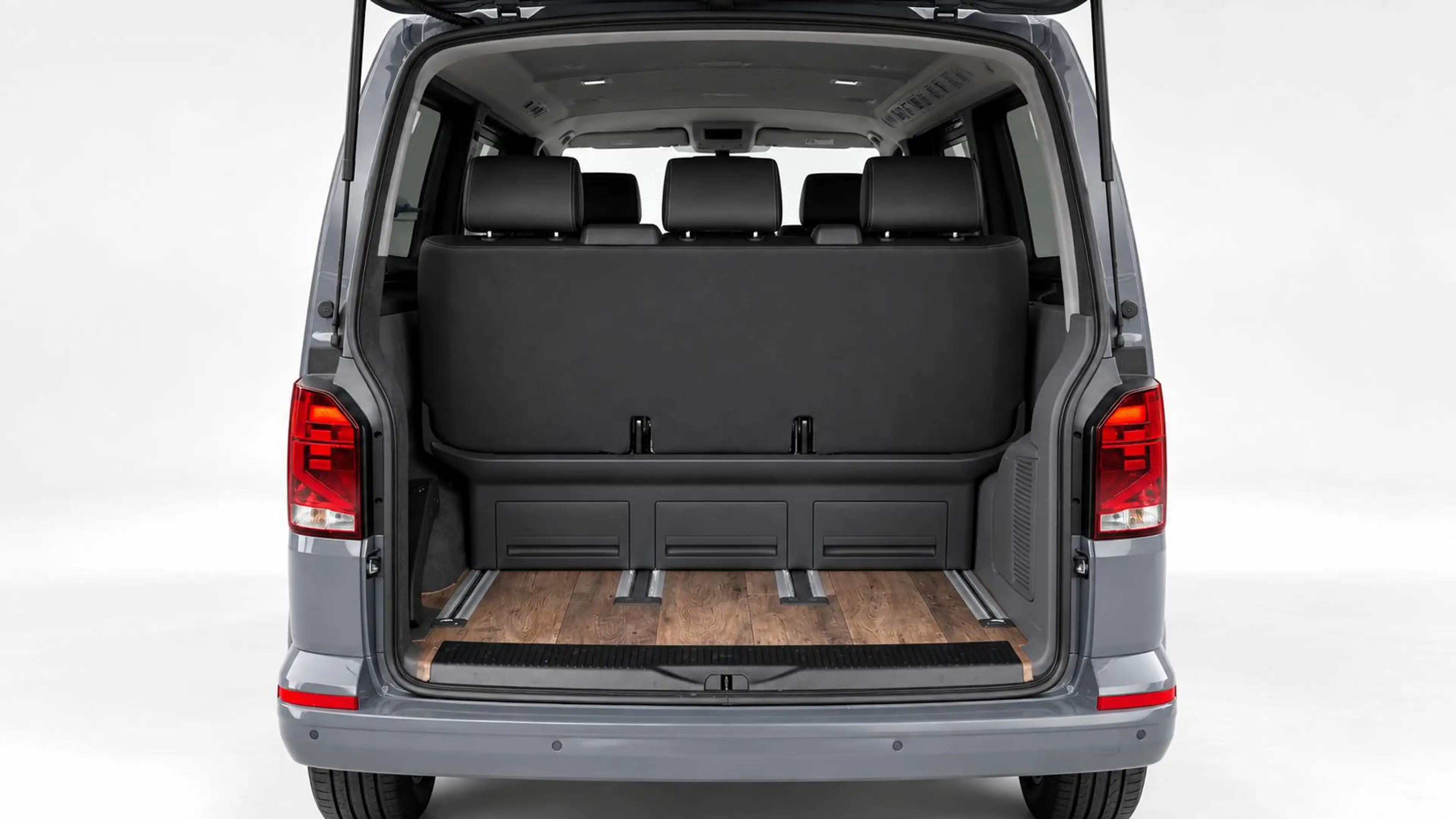 Volkswagen T6.1 Multivan PANAMERICANA-SITZGRUPPE *ELEKTROBLOCK 230V — photo 8