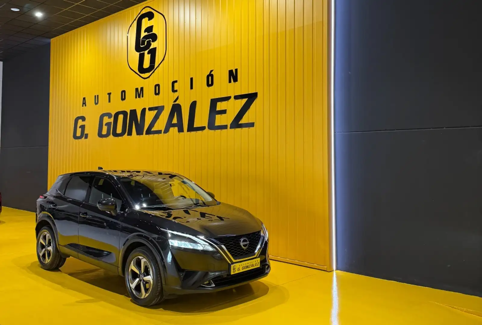 Nissan Qashqai 1.3 DIG-T mHEV 12V N-Connecta 4x2 103kW Noir - 1