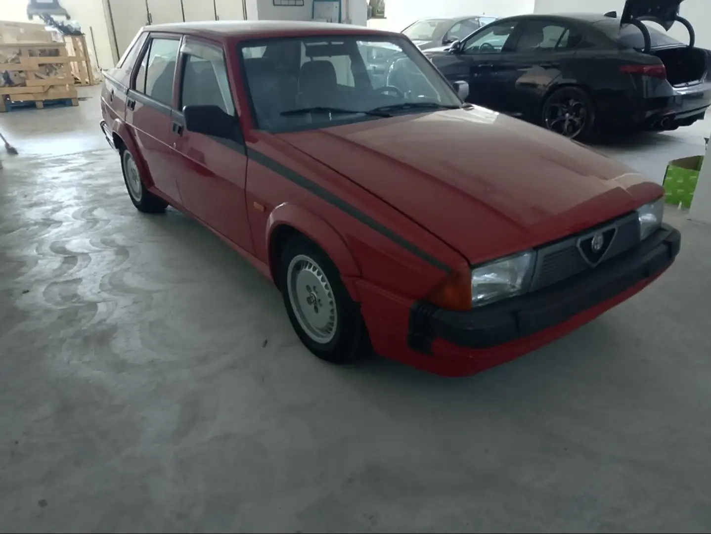 Alfa Romeo 75 Turbo América Rood - 1