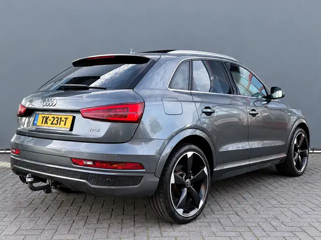 Audi Q3 view 2
