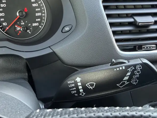 Audi Q3 view 17