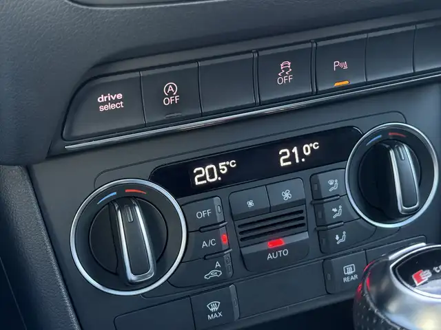 Audi Q3 view 29