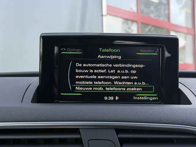 Audi Q3 view 25