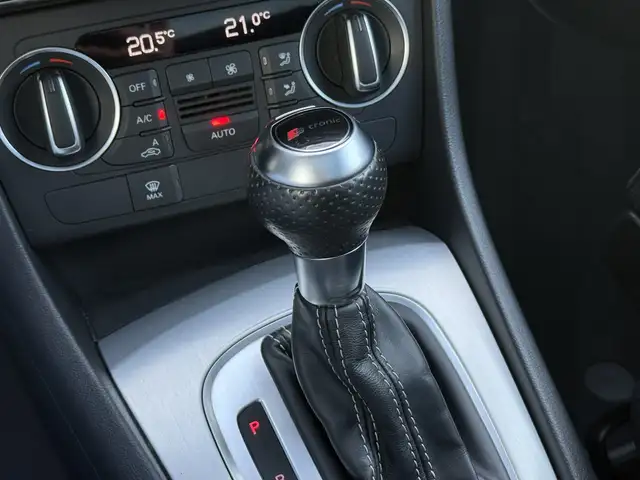 Audi Q3 view 30