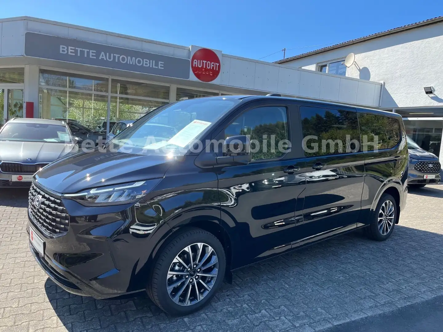 Ford Tourneo Custom 2.0  Titanium X *NAV*ACC*360°  L2 Schwarz - 1