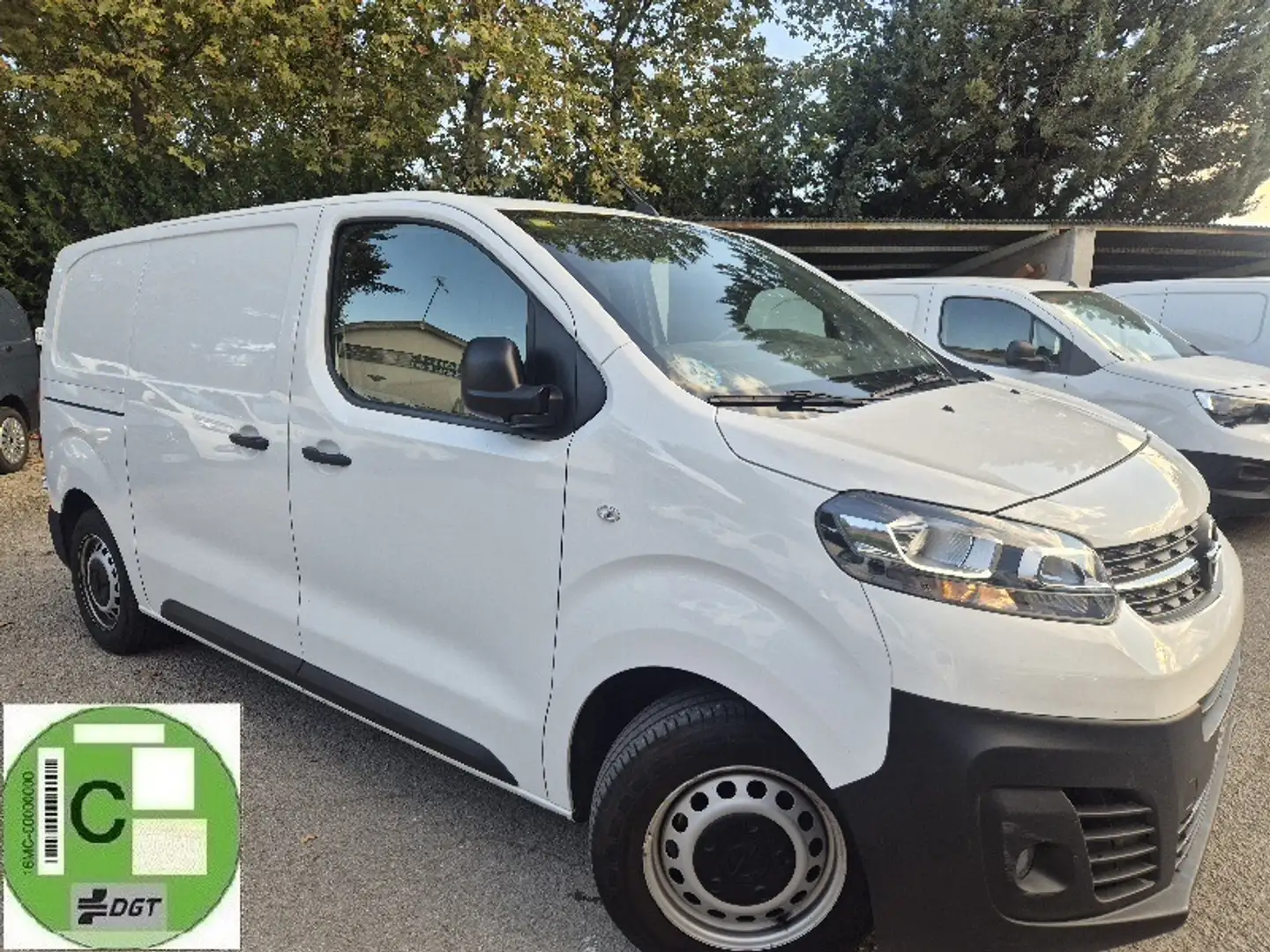 Opel Vivaro Furgón 1.5D M Carga Standard Express 120 Blanco - 2