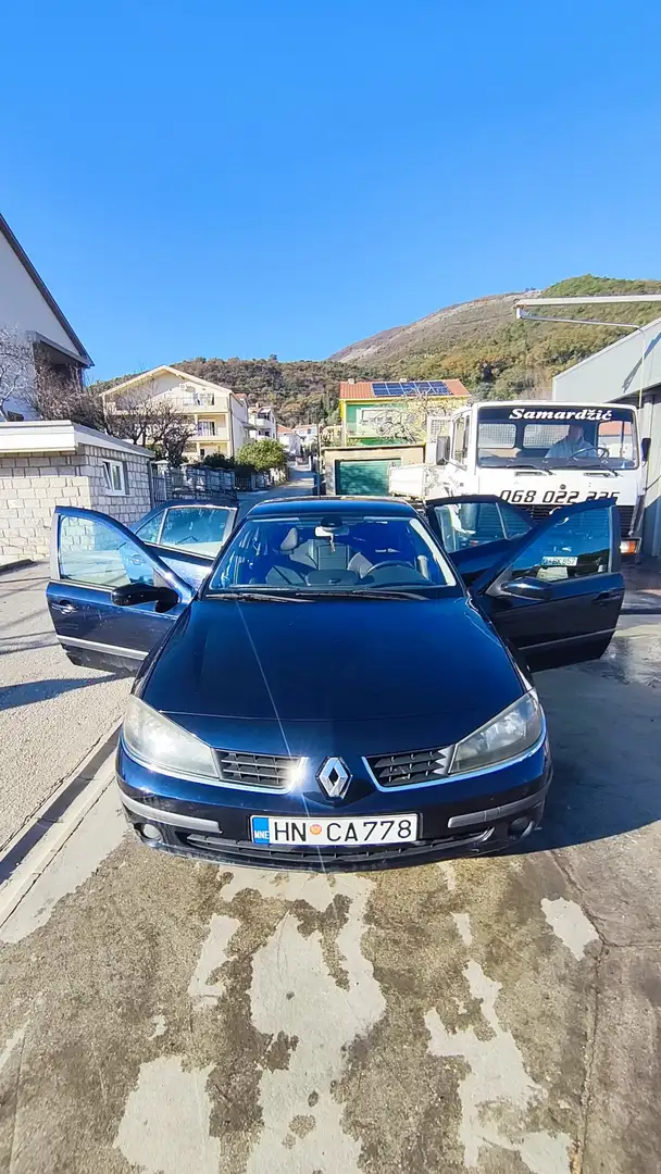 Renault Laguna 1.6 16V Emotion Blau - 1