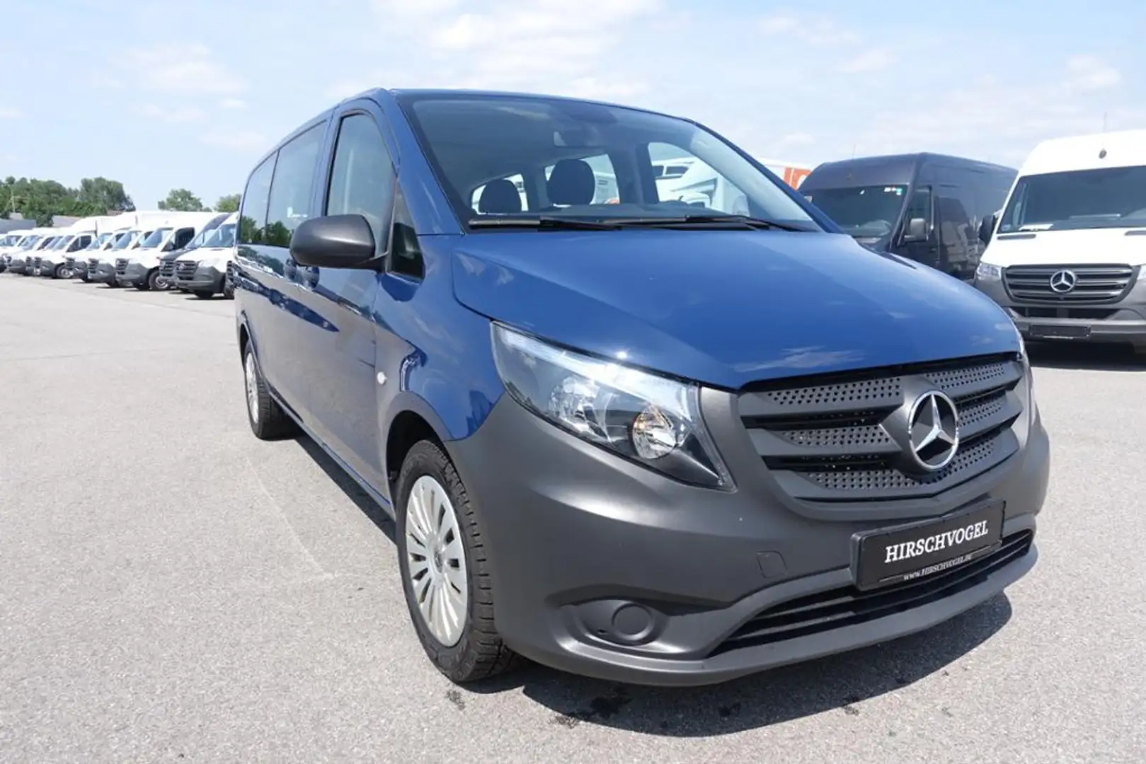 Mercedes-Benz Vito 114 CDI Tourer extralang 8-Sitzer 9G+Klima Blau - 2