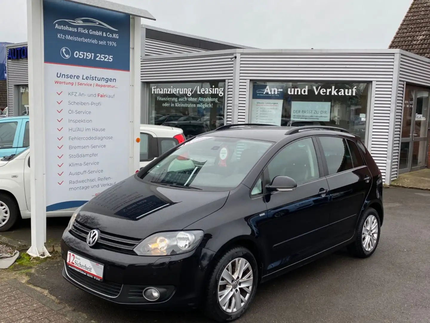 Volkswagen Golf Plus VI Life/Klimaauto./Alu/PDC/AHK/Sitzhei Schwarz - 1