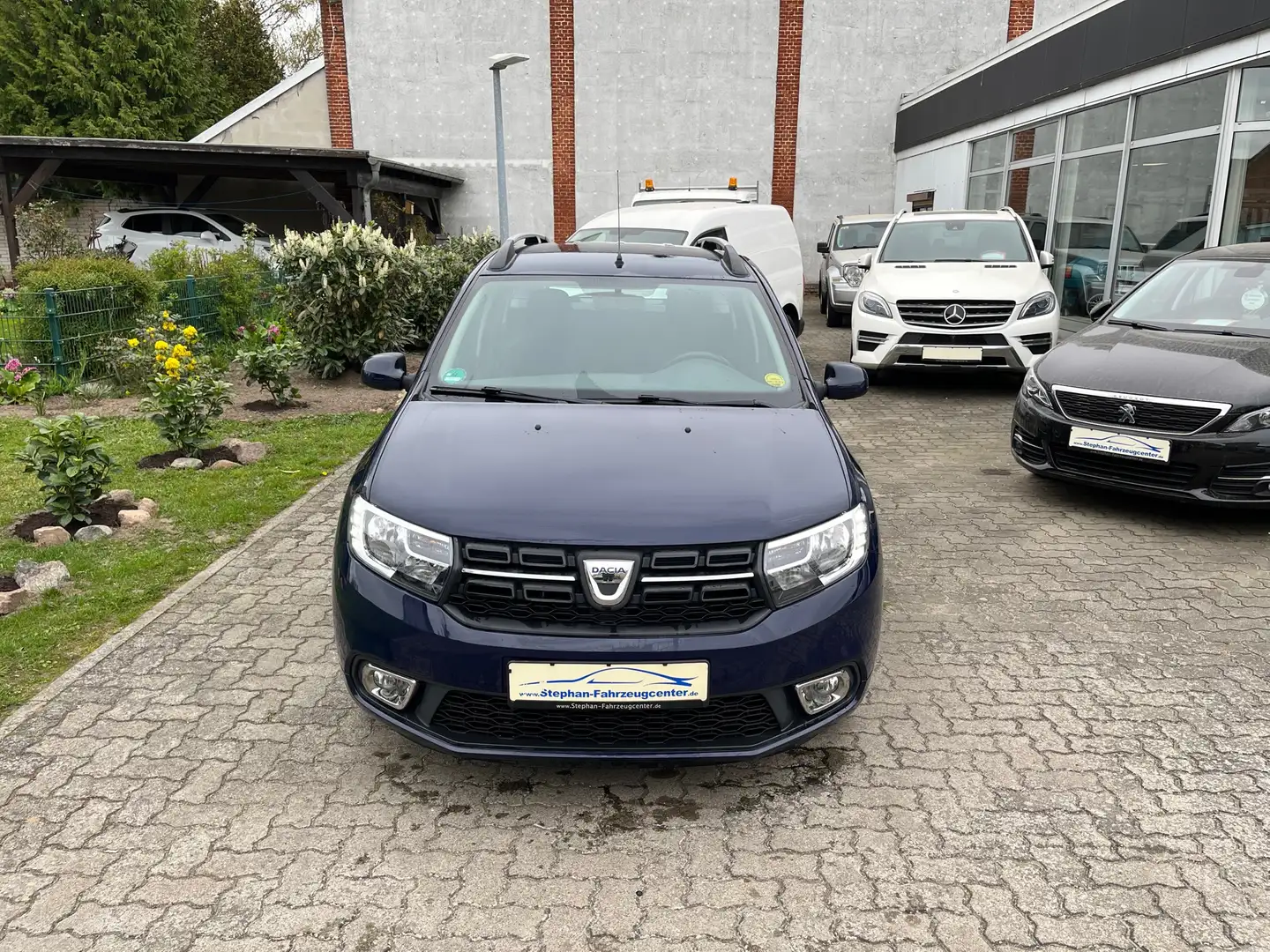 Dacia Logan Ambiance mit Gas,Navi,Kamera,Scheckheft… Modrá - 2