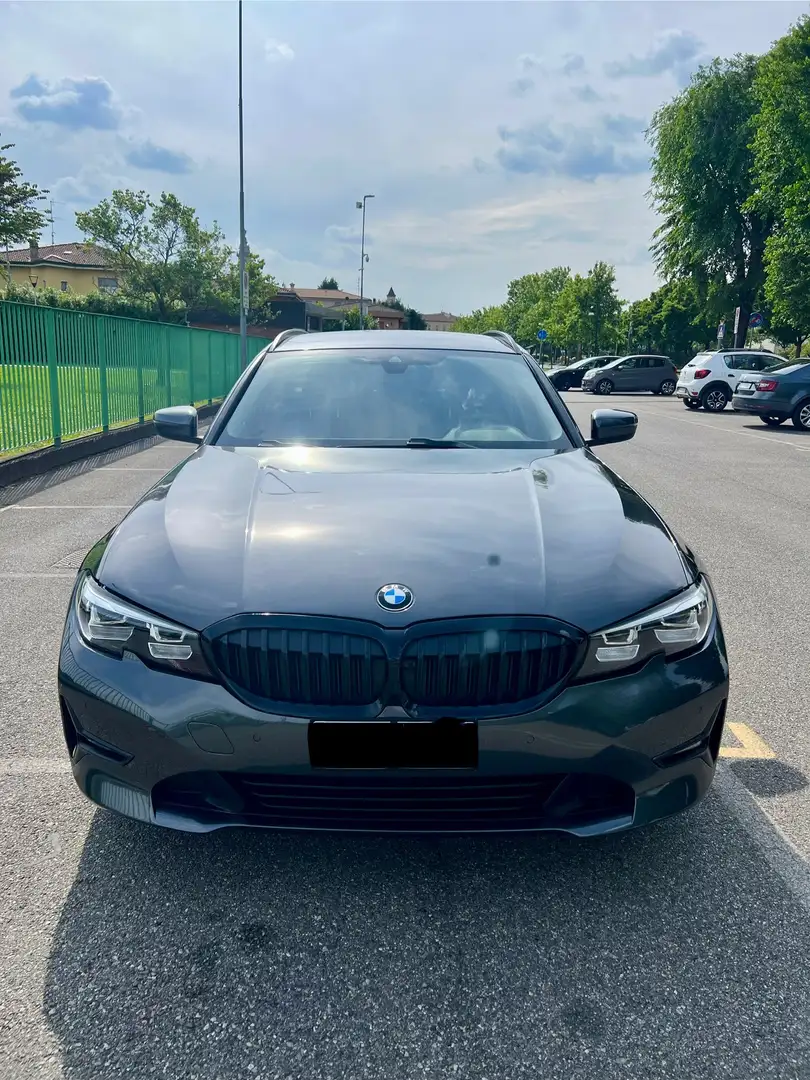 BMW 320 320d Touring Business Advantage auto - 1