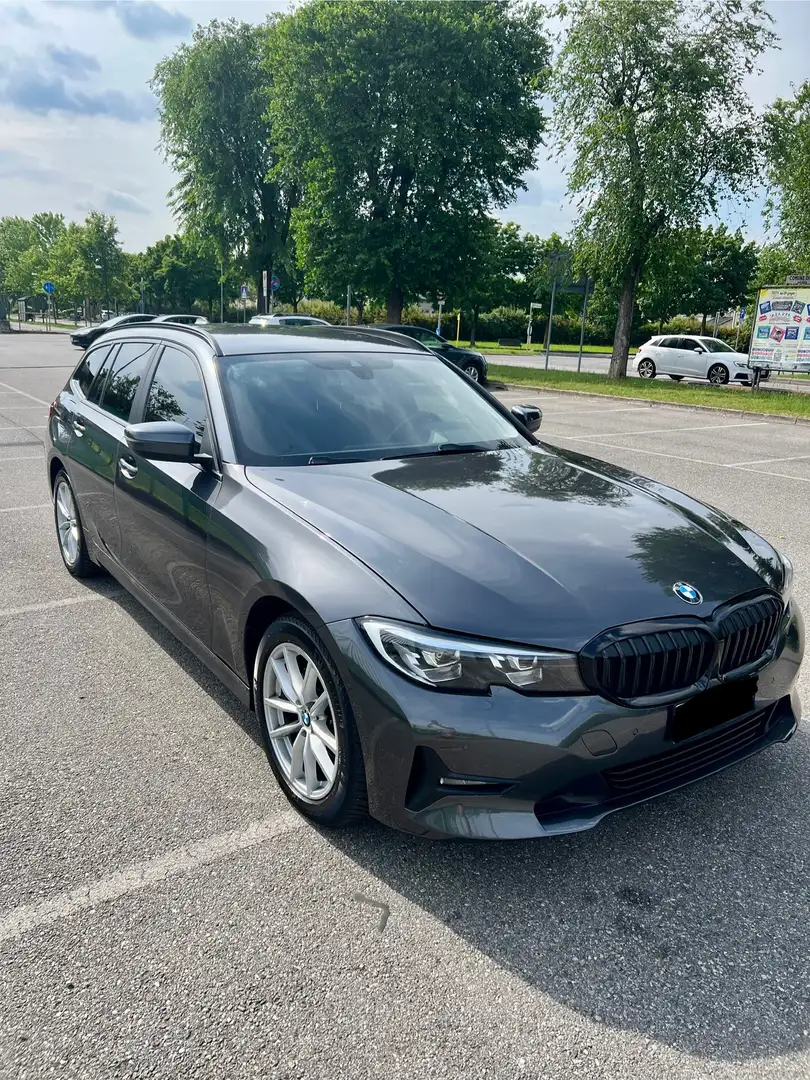 BMW 320 320d Touring Business Advantage auto - 2