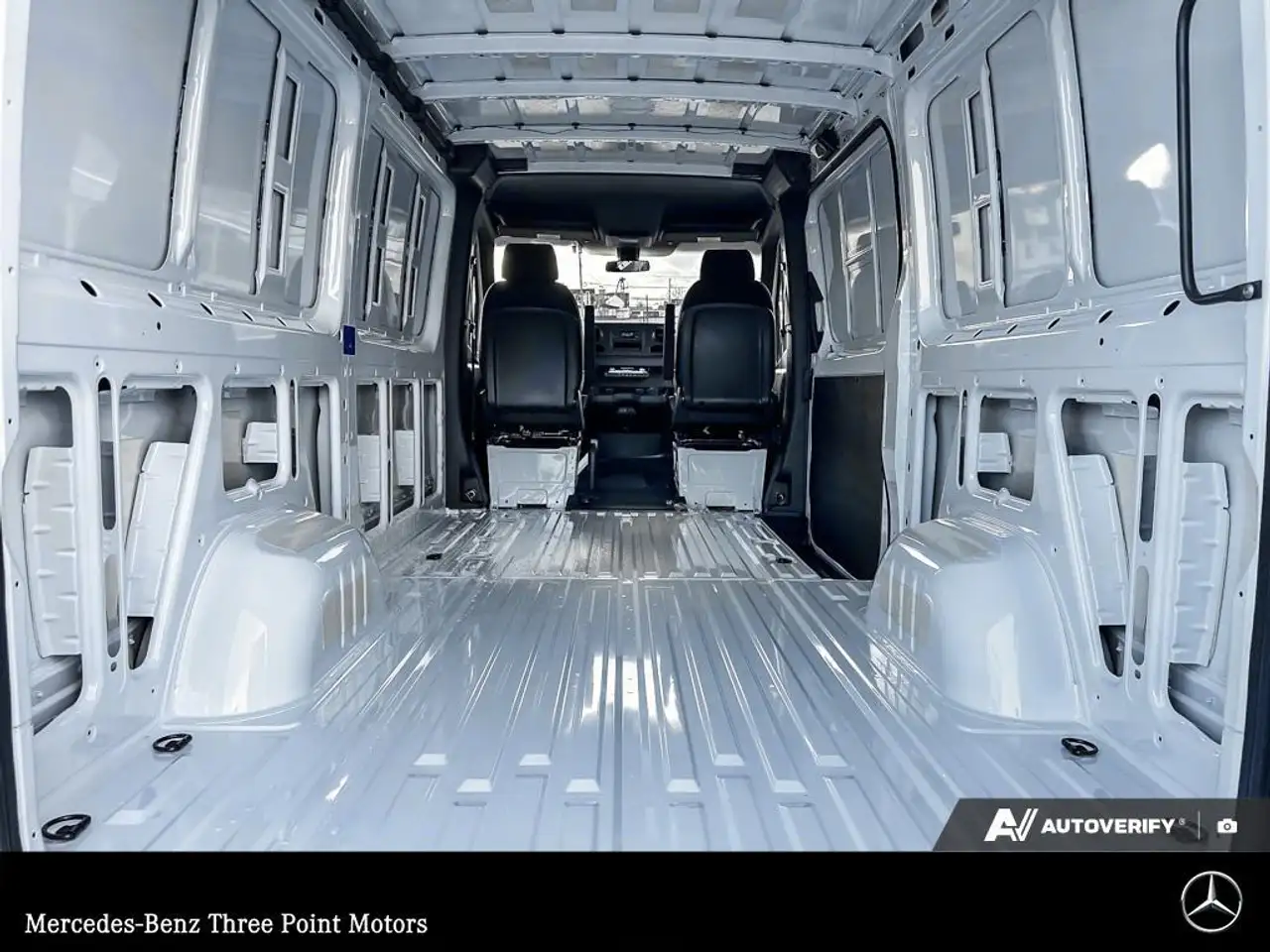 Mercedes-Benz Sprinter снимка Mercedes-Benz Sprinter