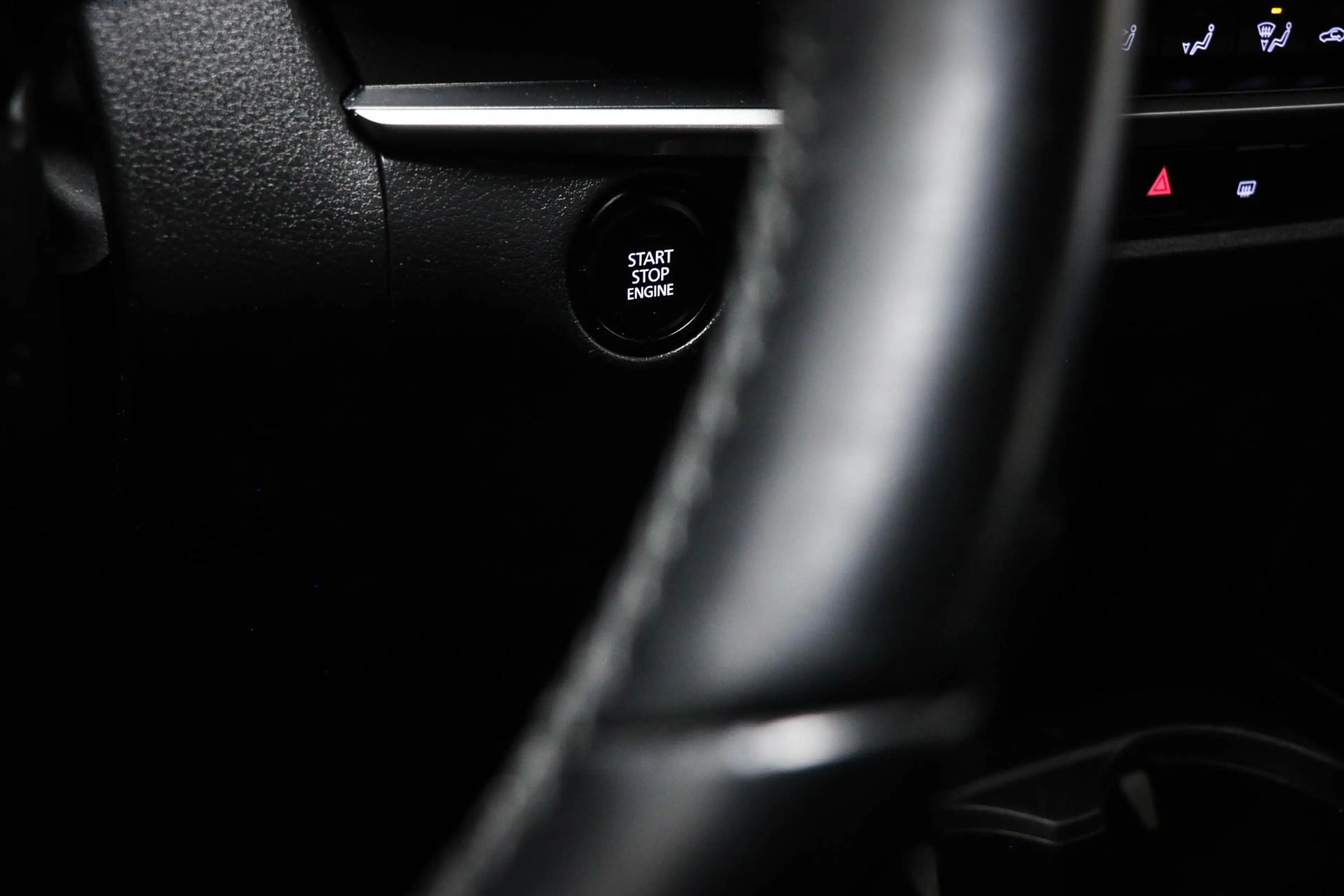 Mazda CX-30 2.0 e-SkyActiv-G M Hybrid | HEAD UP | DAB | APPLE — photo 35