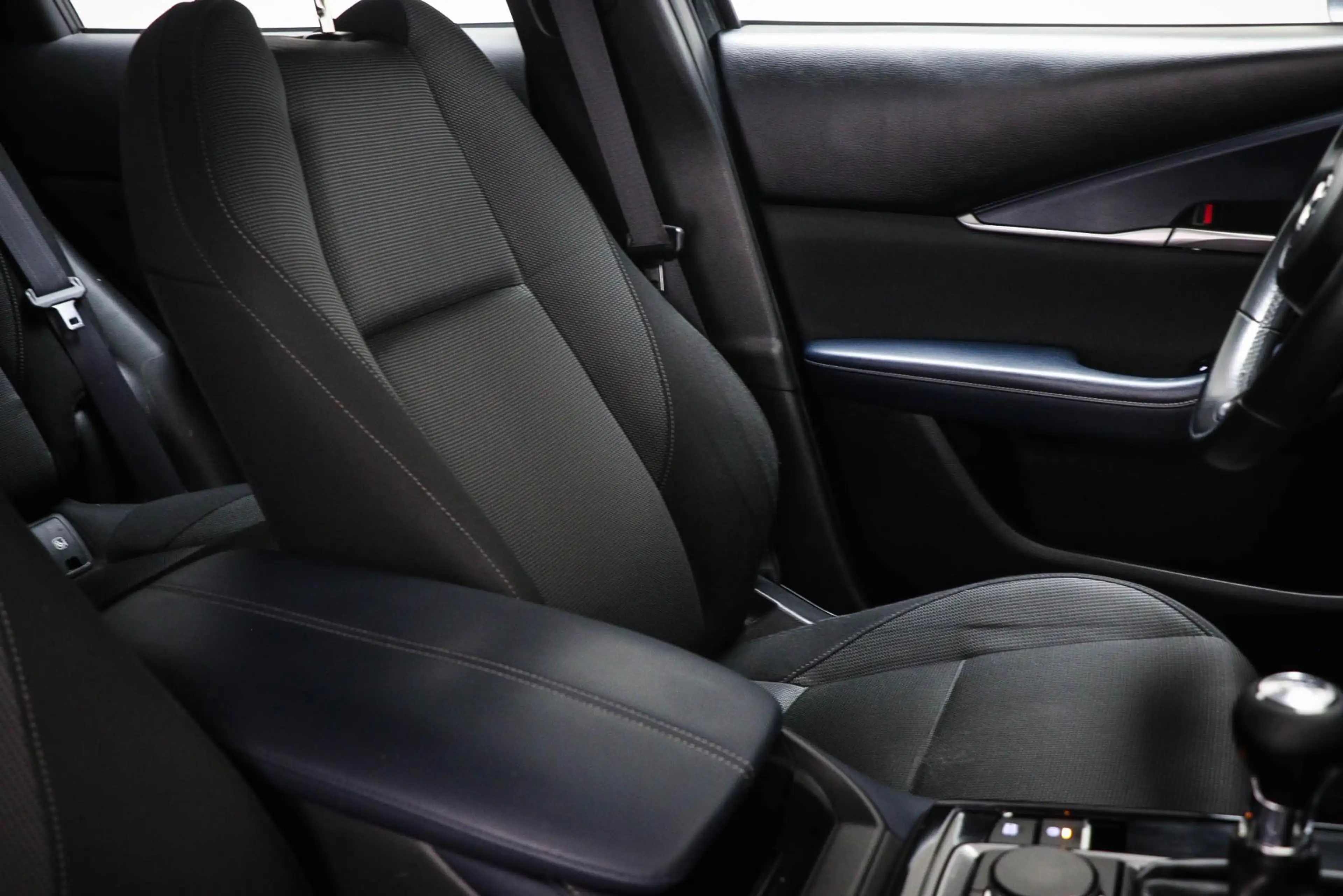 Mazda CX-30 2.0 e-SkyActiv-G M Hybrid | HEAD UP | DAB | APPLE — photo 10
