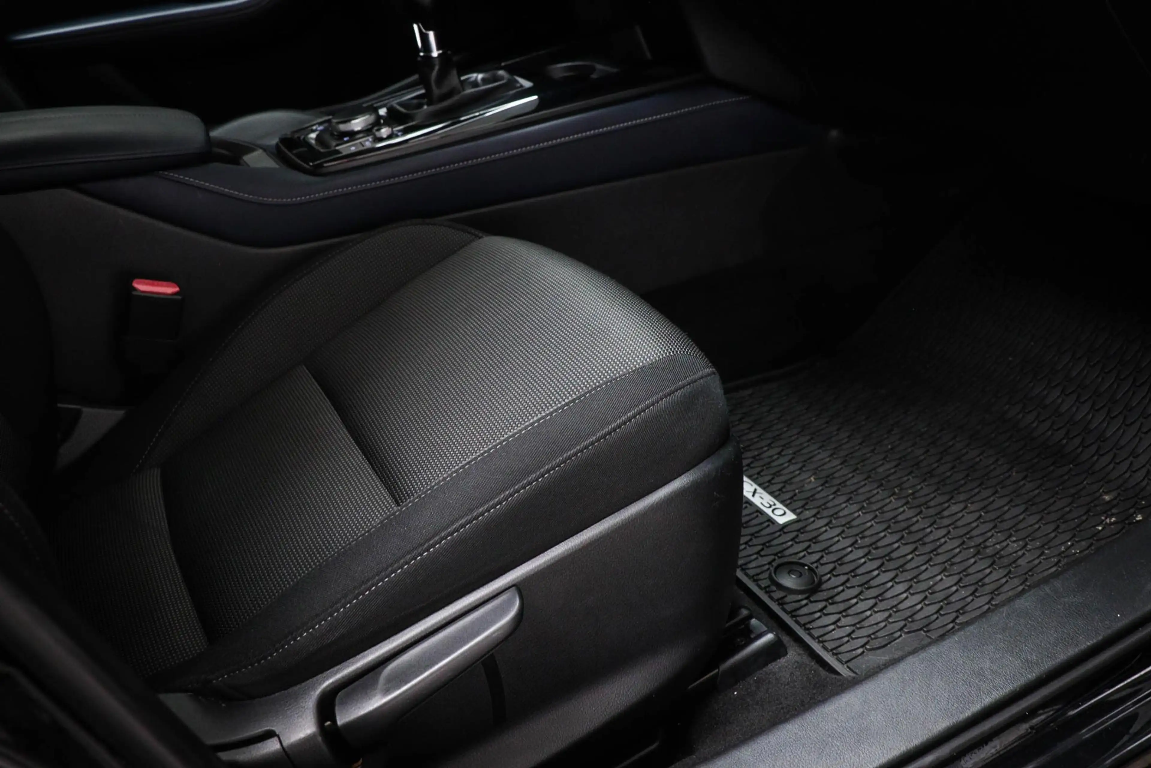 Mazda CX-30 2.0 e-SkyActiv-G M Hybrid | HEAD UP | DAB | APPLE — photo 11