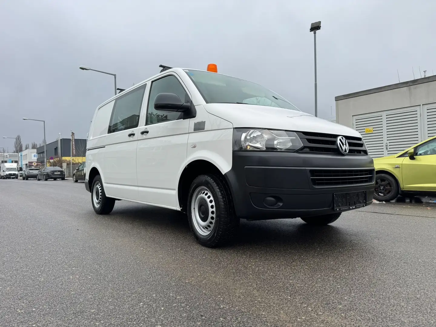 Volkswagen T5 Weiß - 2
