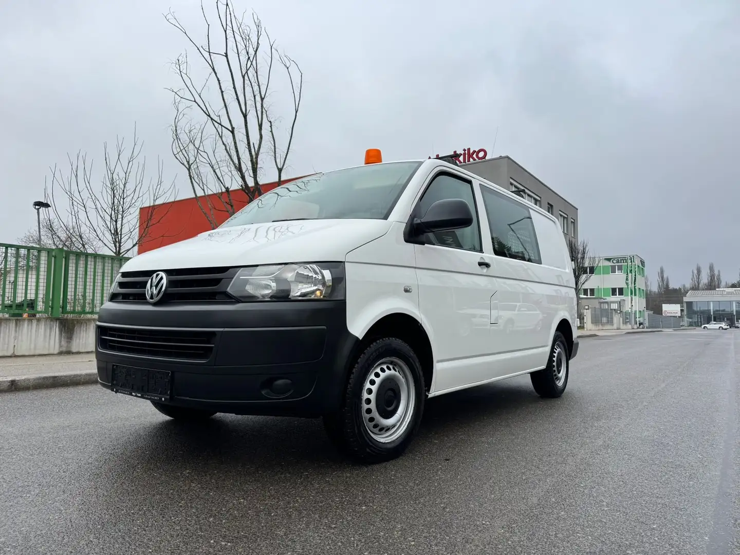 Volkswagen T5 Weiß - 1