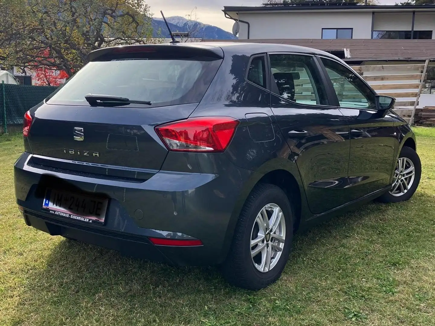 SEAT Ibiza Ibiza 1,0 Fast Lane Style Fast Lane Style Grau - 2