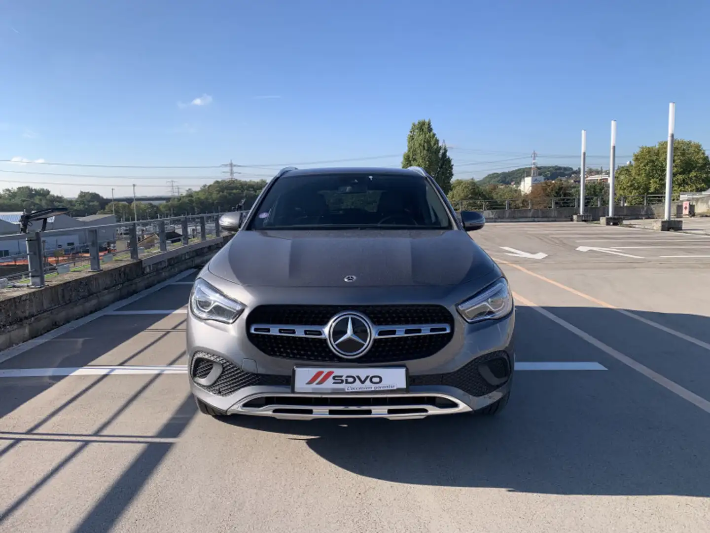 Mercedes-Benz GLA 250 250 E 160+102CH BUSINESS LINE 8G-DCT Grau - 2