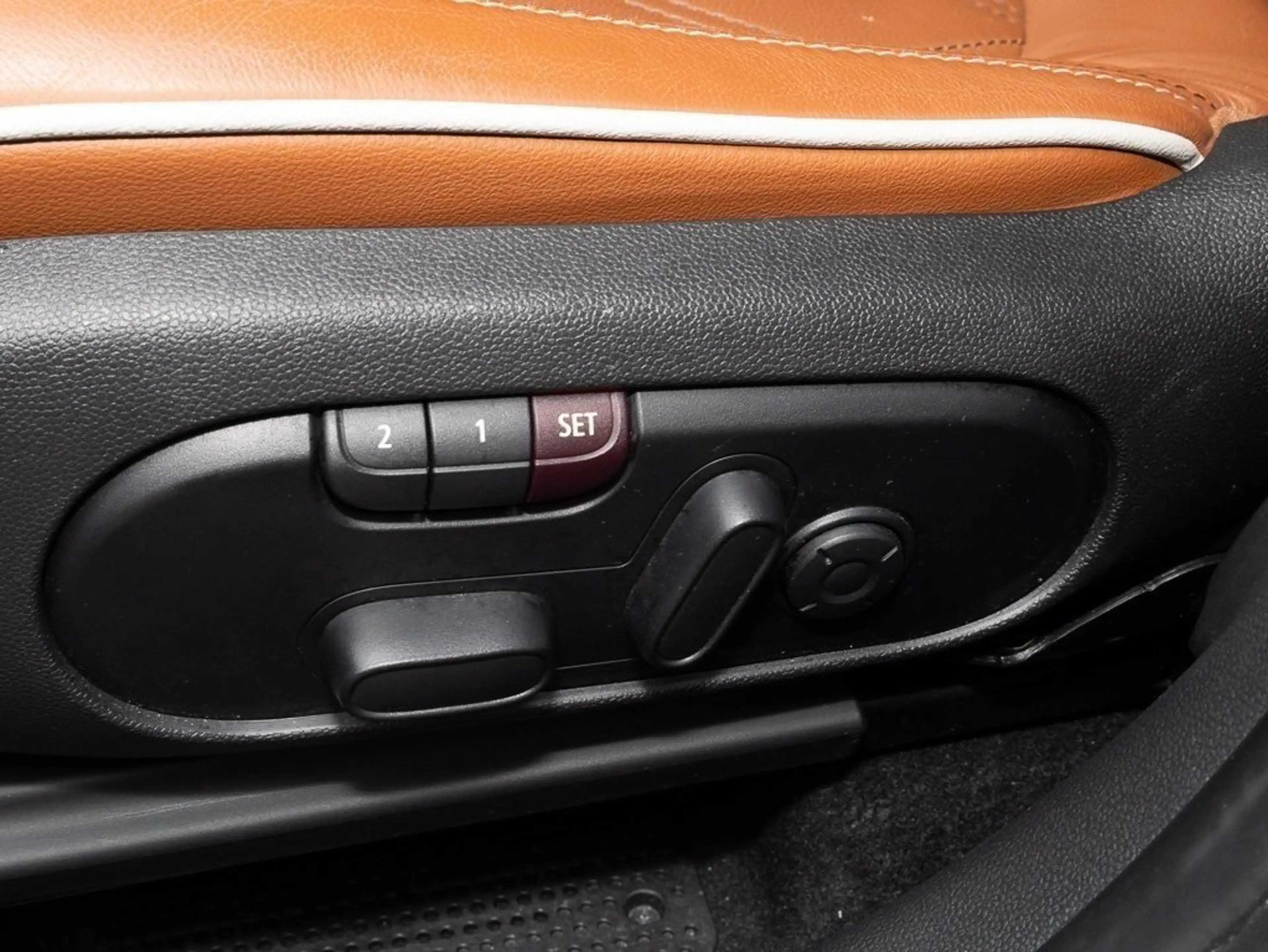 MINI Cooper Countryman HUD PANO ACC RFK NAVI LED DAB — photo 12