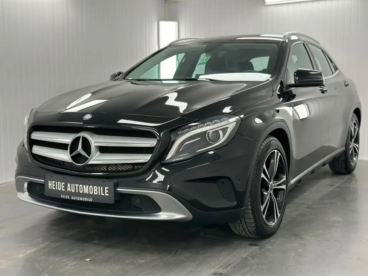 Mercedes-Benz GLA 180