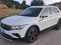 Volkswagen Tiguan Tiguan II 2022 SCR DSG R-Line 150cv (Iva esposta) Bianco - thumbnail 3