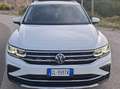 Volkswagen Tiguan Tiguan II 2022 SCR DSG R-Line 150cv (Iva esposta) Bianco - thumbnail 2