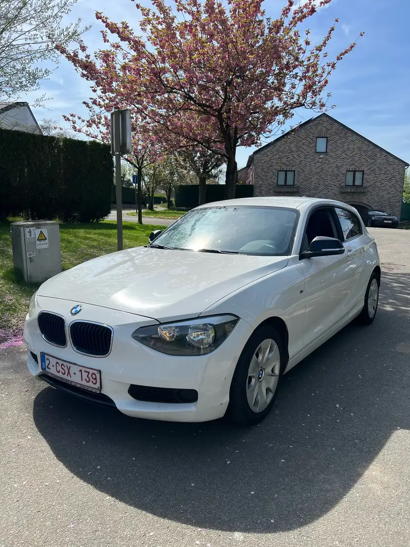 BMW 114 114i Blanc - 1