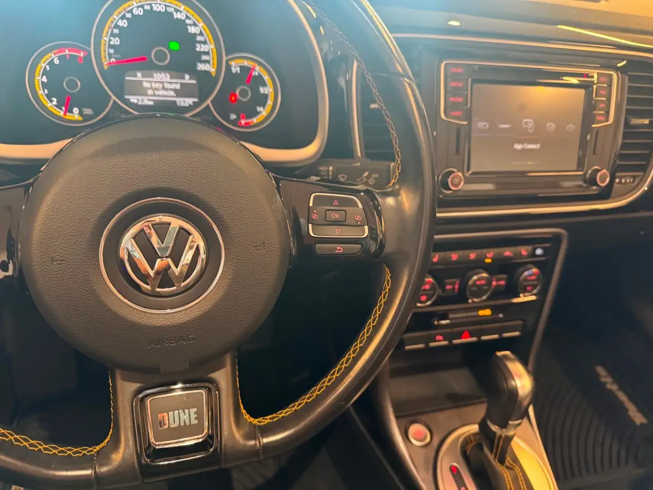 Volkswagen Beetle photo Volkswagen Beetle