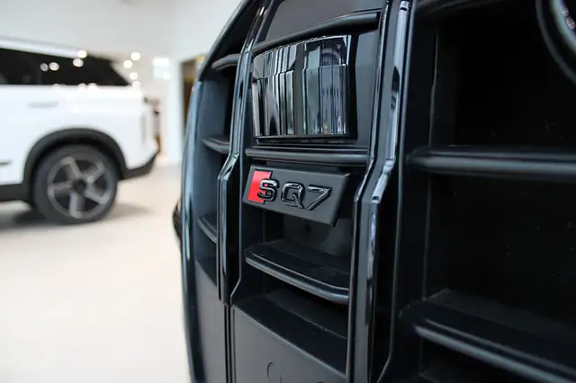 Audi SQ7 TFSI quattro Tiptronic **7-Sitzer** Ansicht 3